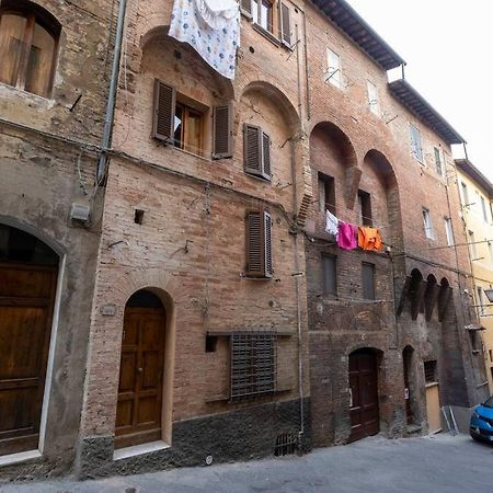 Casa Onda - Nel Cuore Della Contrada Сиена Экстерьер фото